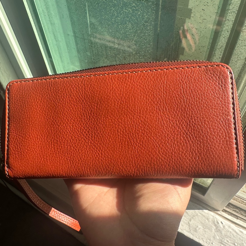 Fossil Burnt Red Clay Leather Wallet - Picture 4 of 11